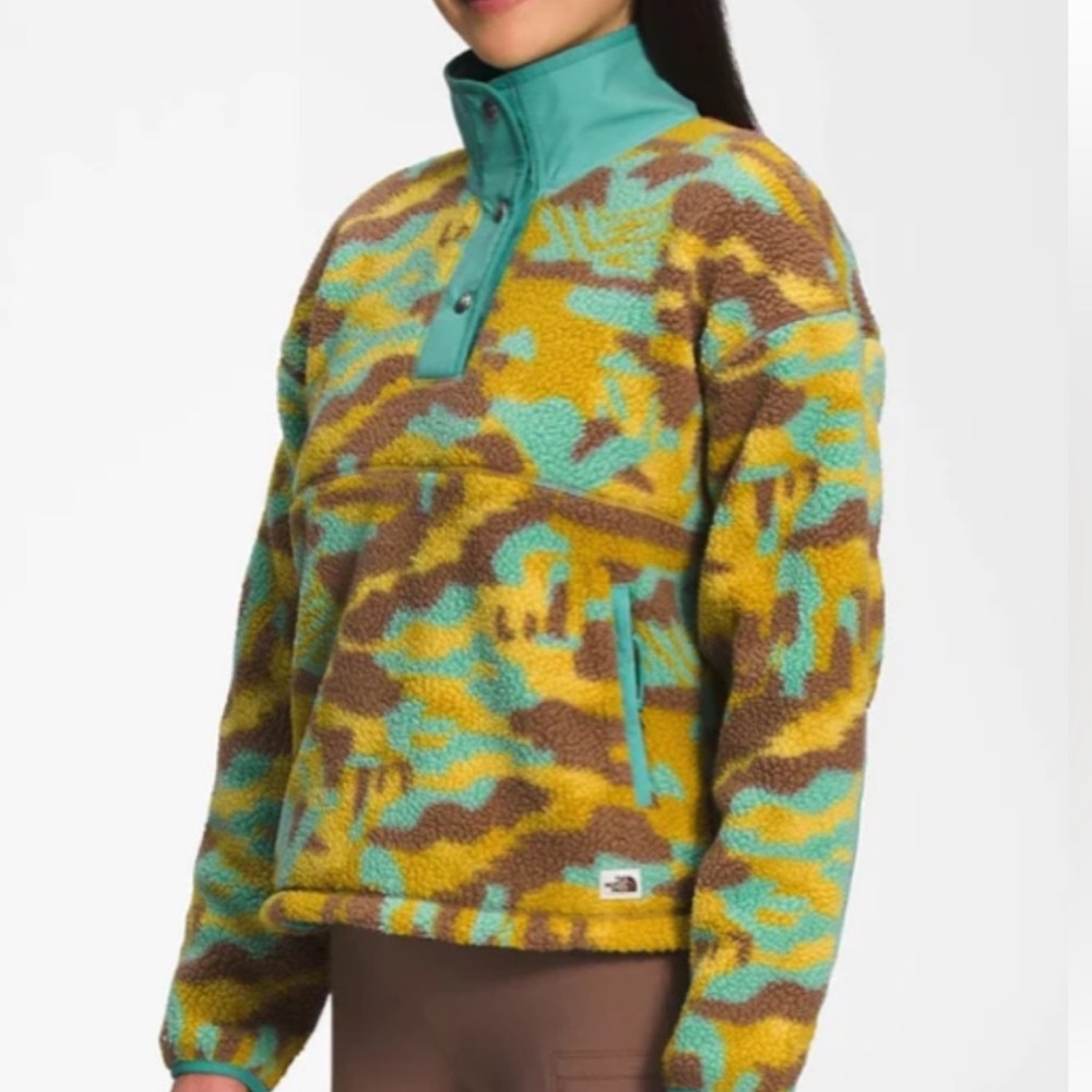 * | The North Face | Women's Cragmont 1/4 Snap Fleece Pullover. Size S. - Picture 3 of 6